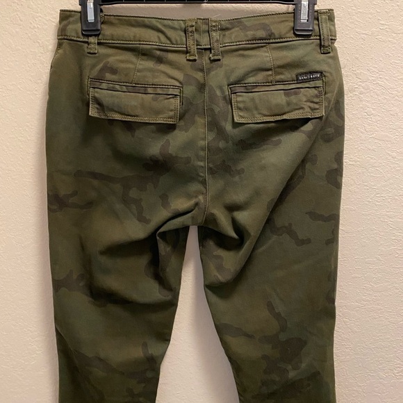 Sanctuary Standard Surplus Green Camo Print Skinny Utility Jeans Size 26 - Picture 6 of 10